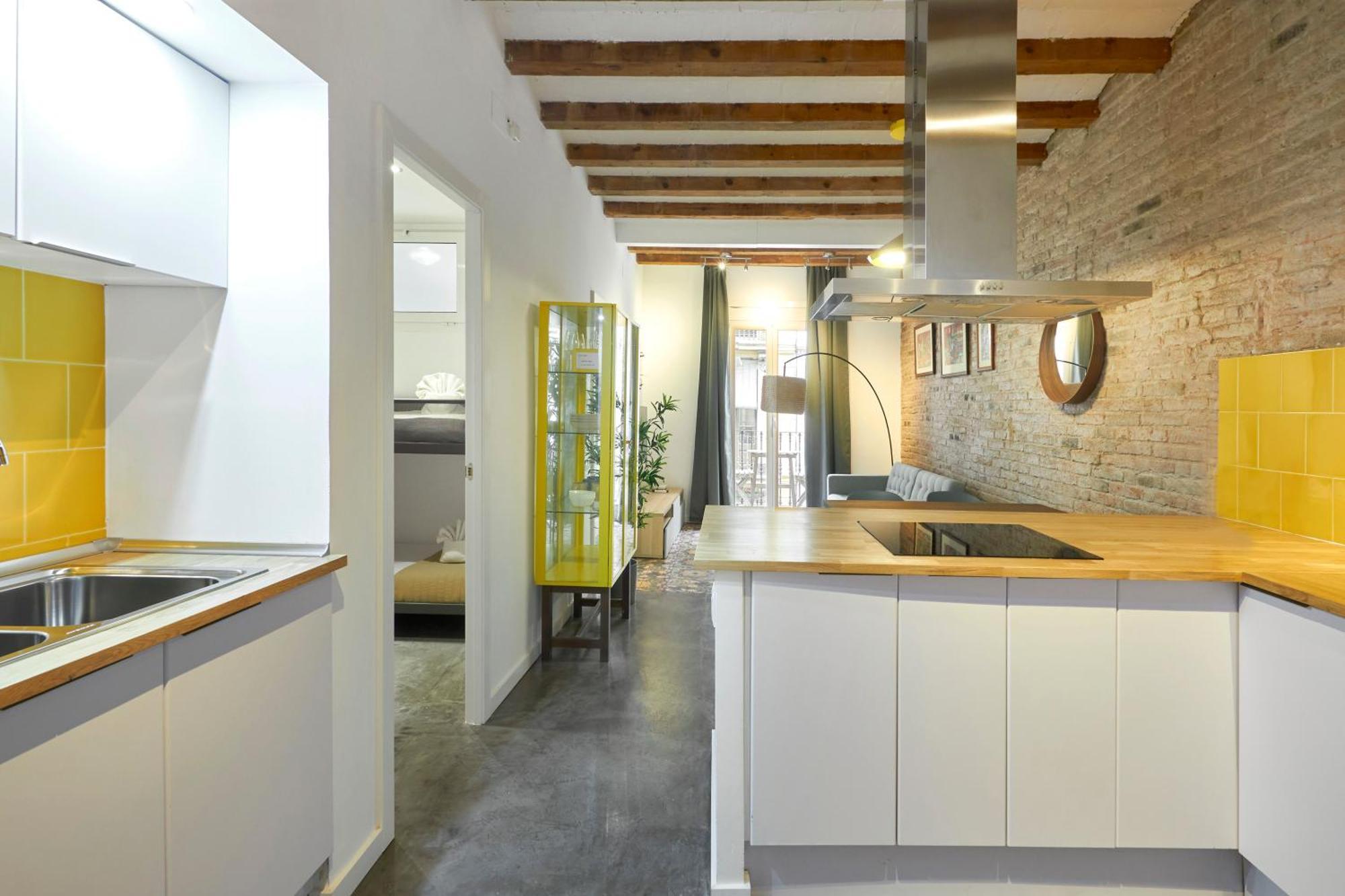 64 Apartment In A Typical Barcelona'S Old Building 외부 사진