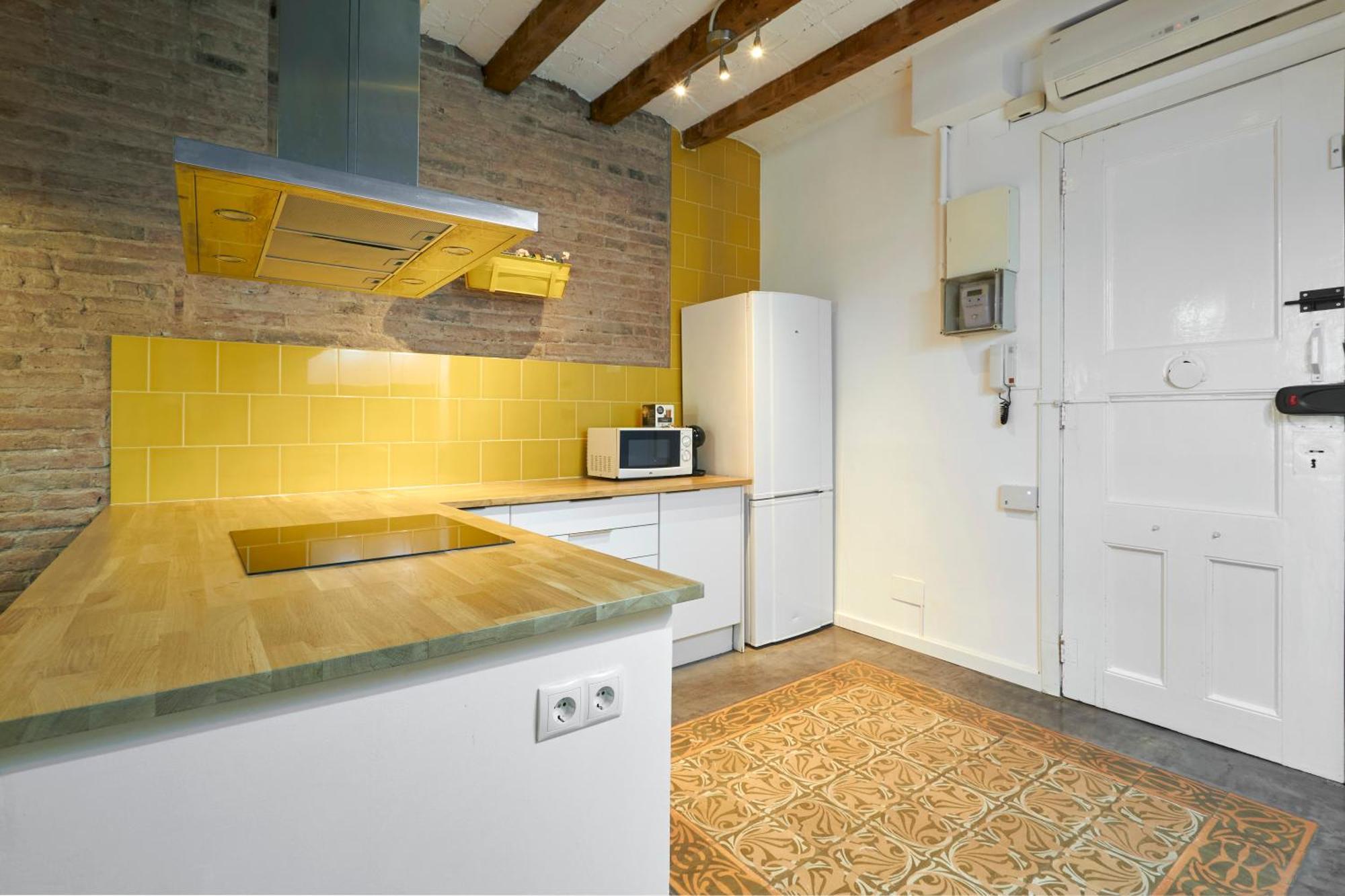 64 Apartment In A Typical Barcelona'S Old Building 외부 사진