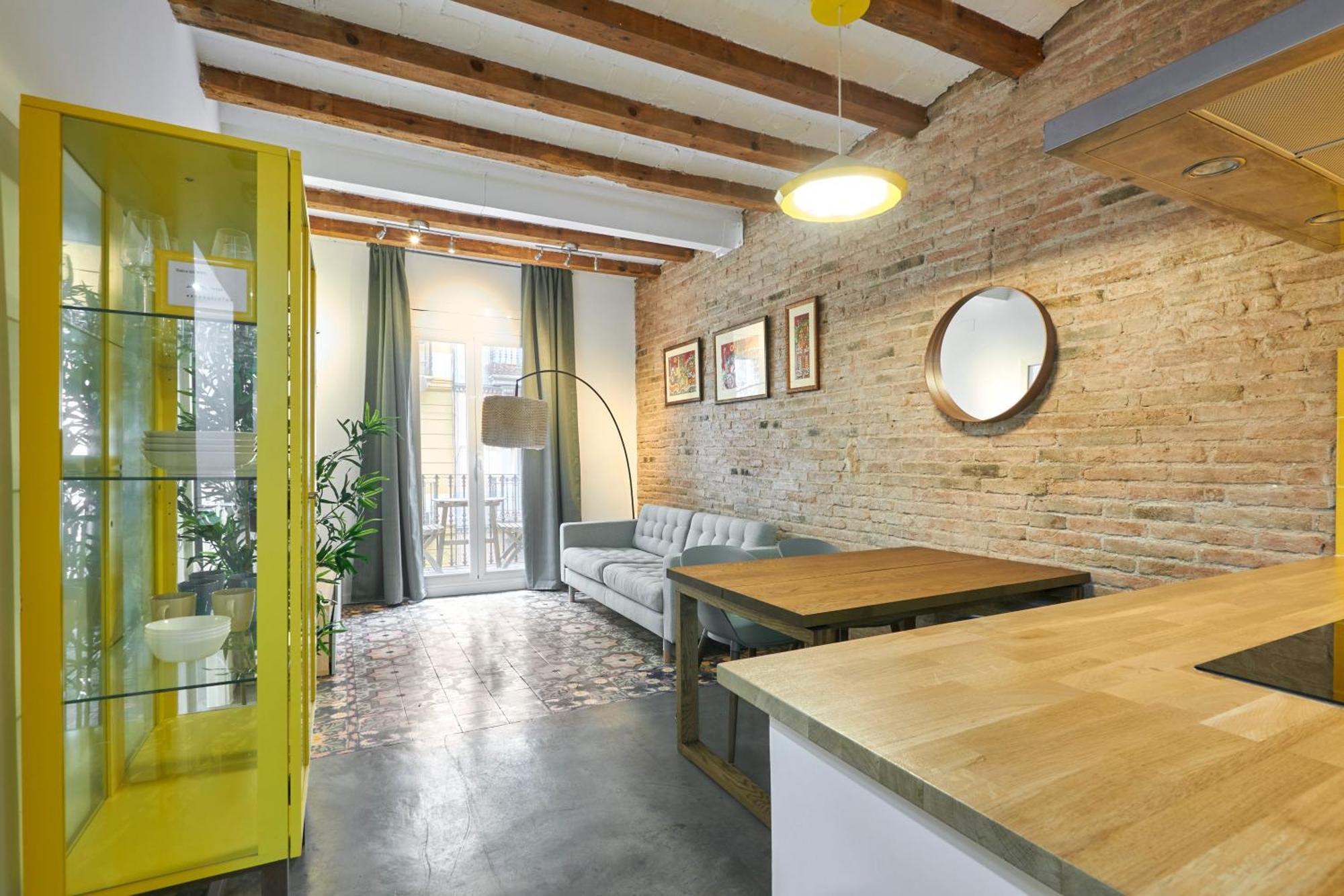 64 Apartment In A Typical Barcelona'S Old Building 외부 사진
